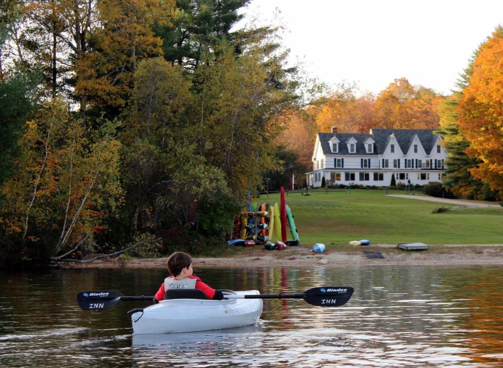 Inn At Pleasant Lake New London Eksteriør billede