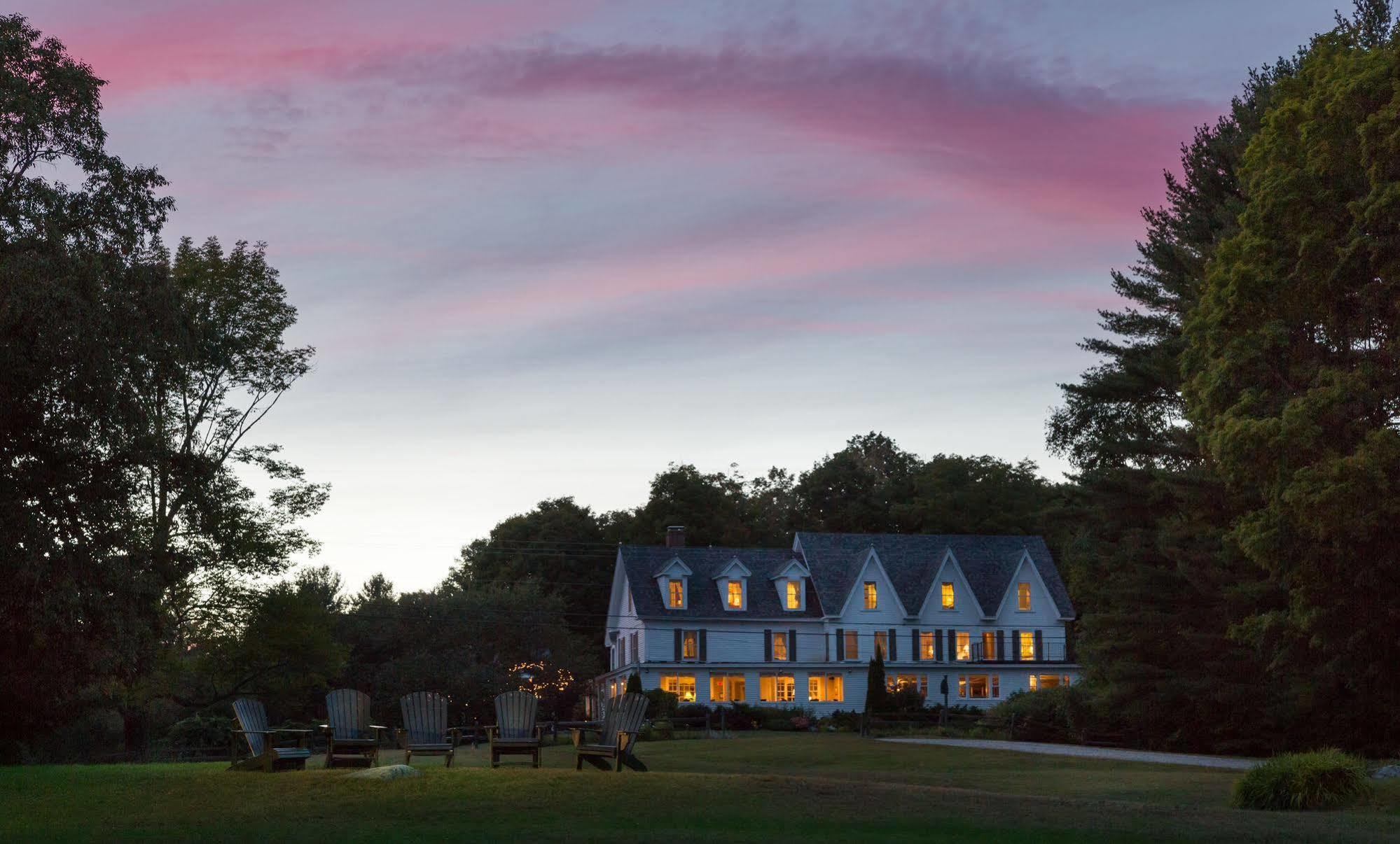 Inn At Pleasant Lake New London Eksteriør billede